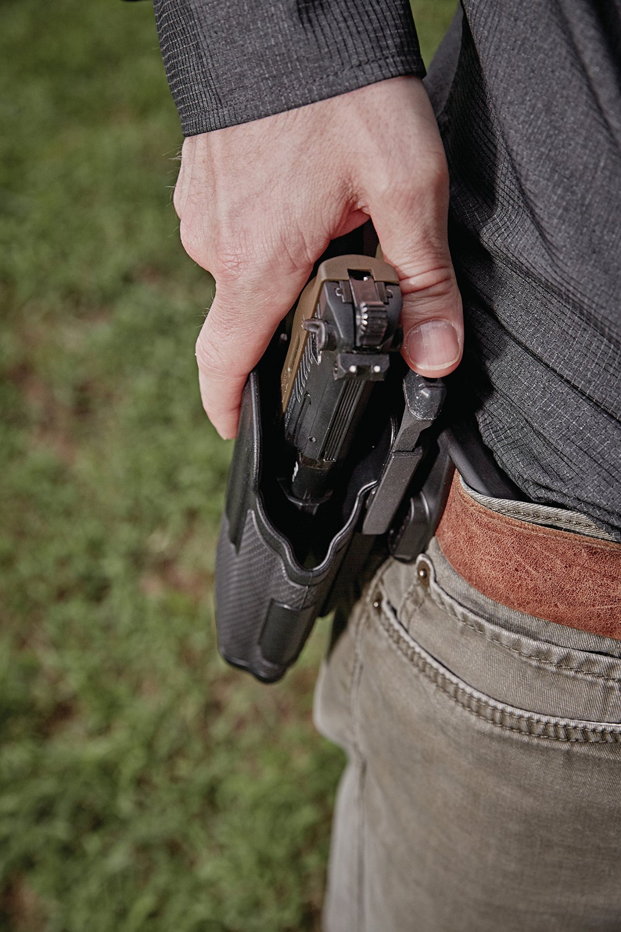 BLACKHAWK! SureFire 419000BBL Omnivore Multi-Fit Holster (Left Hand) -Black