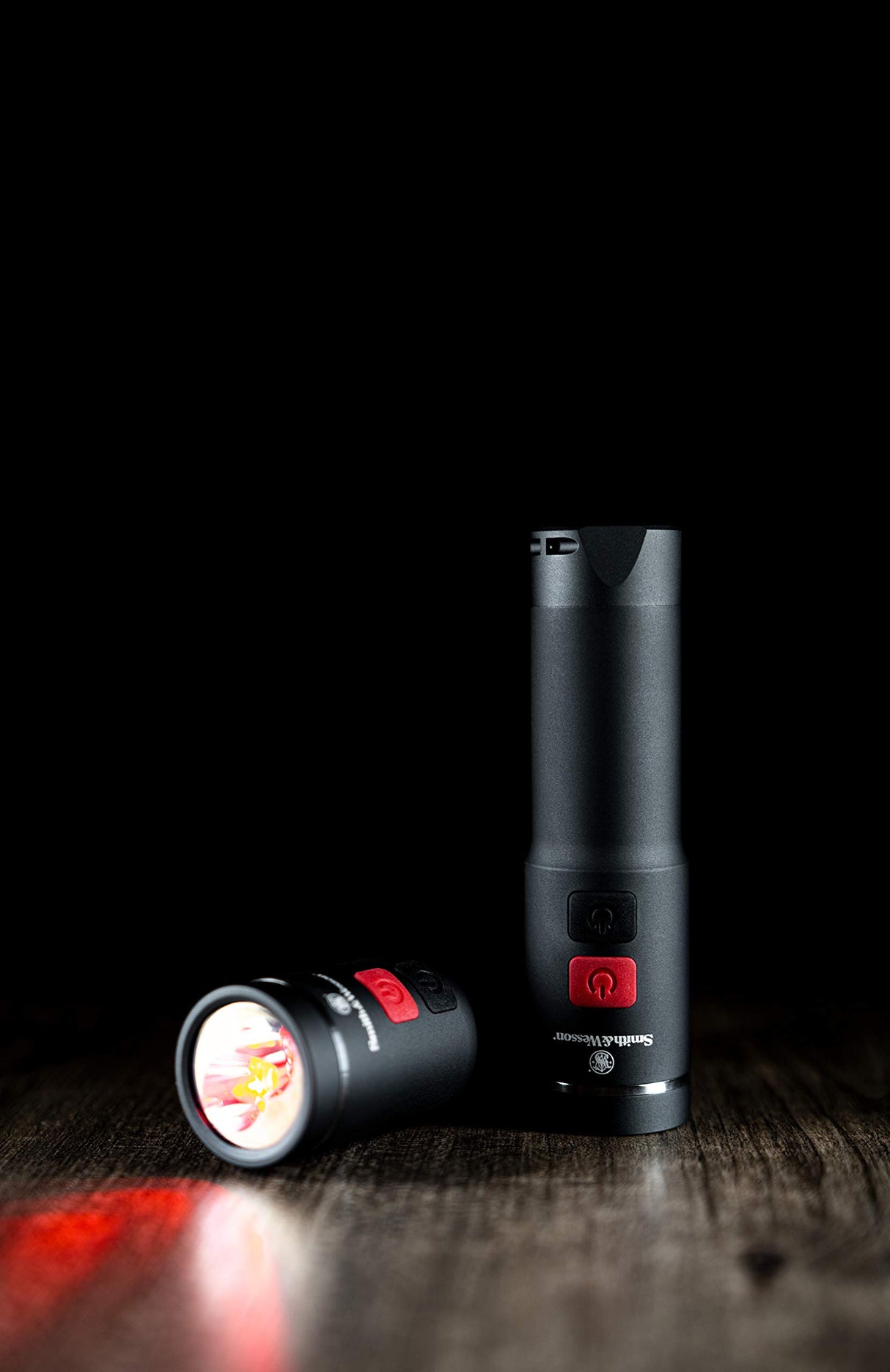 Smith & Wesson 1117279 Night Guard Micro Flashlight w/Compact Design