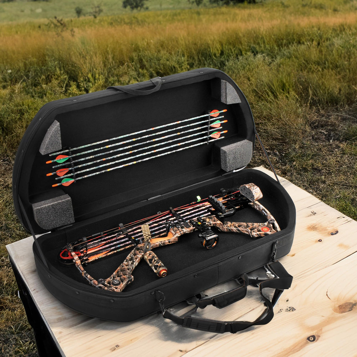 SKB 2SKB-SC4120 Hybrid Bow Case - Large, Black
