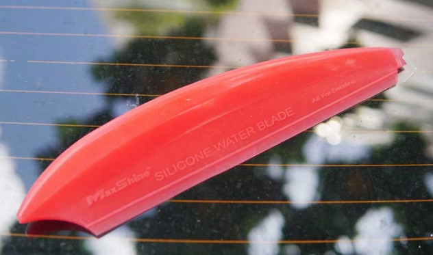 Maxshine 7011022: 11.5" Silicone Soft Water Blade w/Anti-Slip Handle