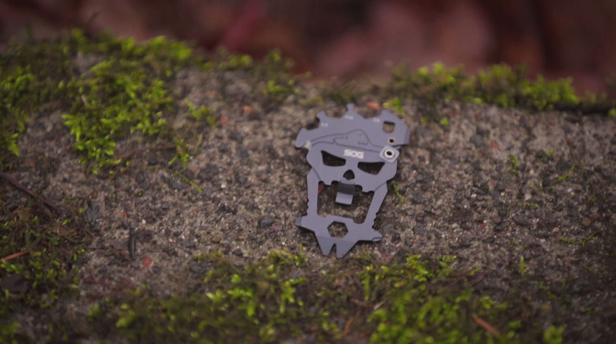 SOG SOGSM1001-CP  MacV Tool SM1001 Hardcased 12-in-1 Tool -Black