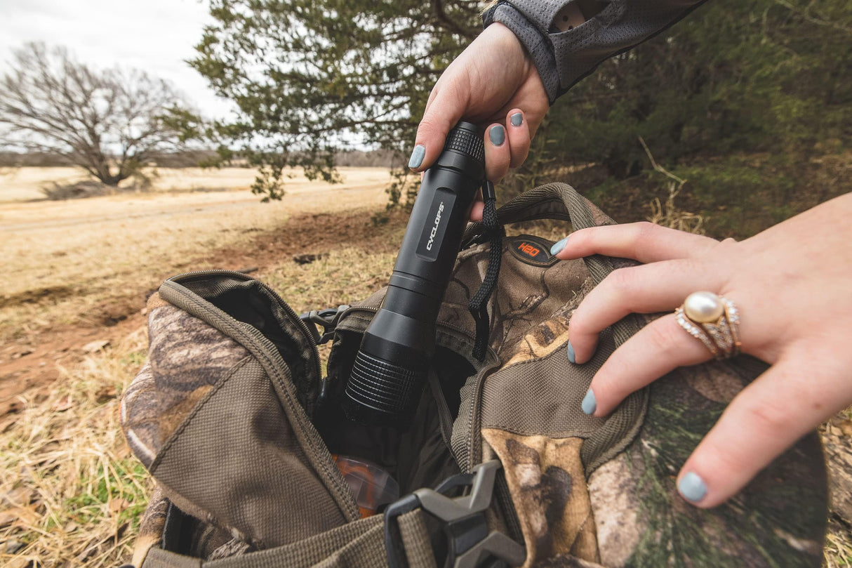 Cyclops CYC-TF800: 800 Lumen Tactical Flashlight -Black