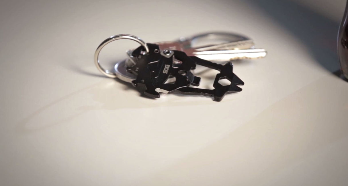 SOG SOGSM1001-CP  MacV Tool SM1001 Hardcased 12-in-1 Tool -Black