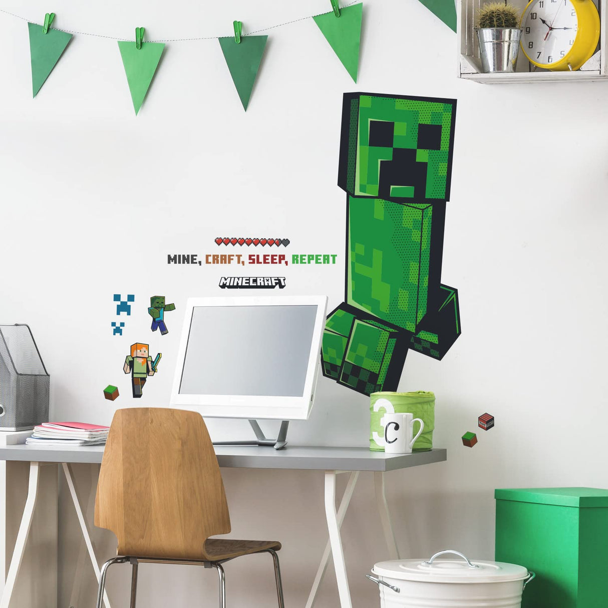 RoomMates RMK5360GM  Minecraft Creeper Giant Peel & Stick Wall Decals -1 Sheet