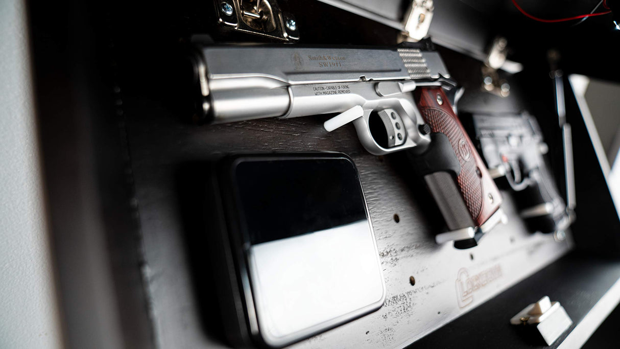 Lockdown 1117248 In Plain Sight - Shelf - Stained