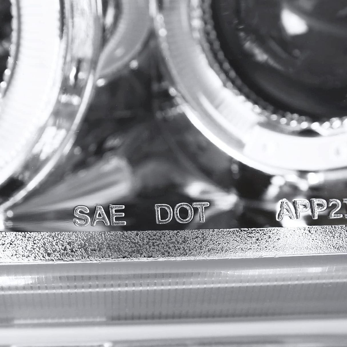 Spec-D Tuning 2LHP-CV96-TM Halo Led Projector Chrome