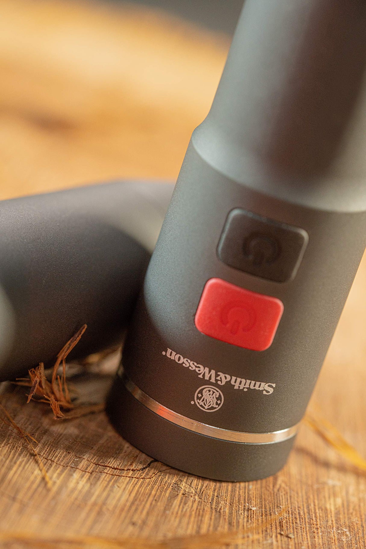 Smith & Wesson 1117279 Night Guard Micro Flashlight w/Compact Design